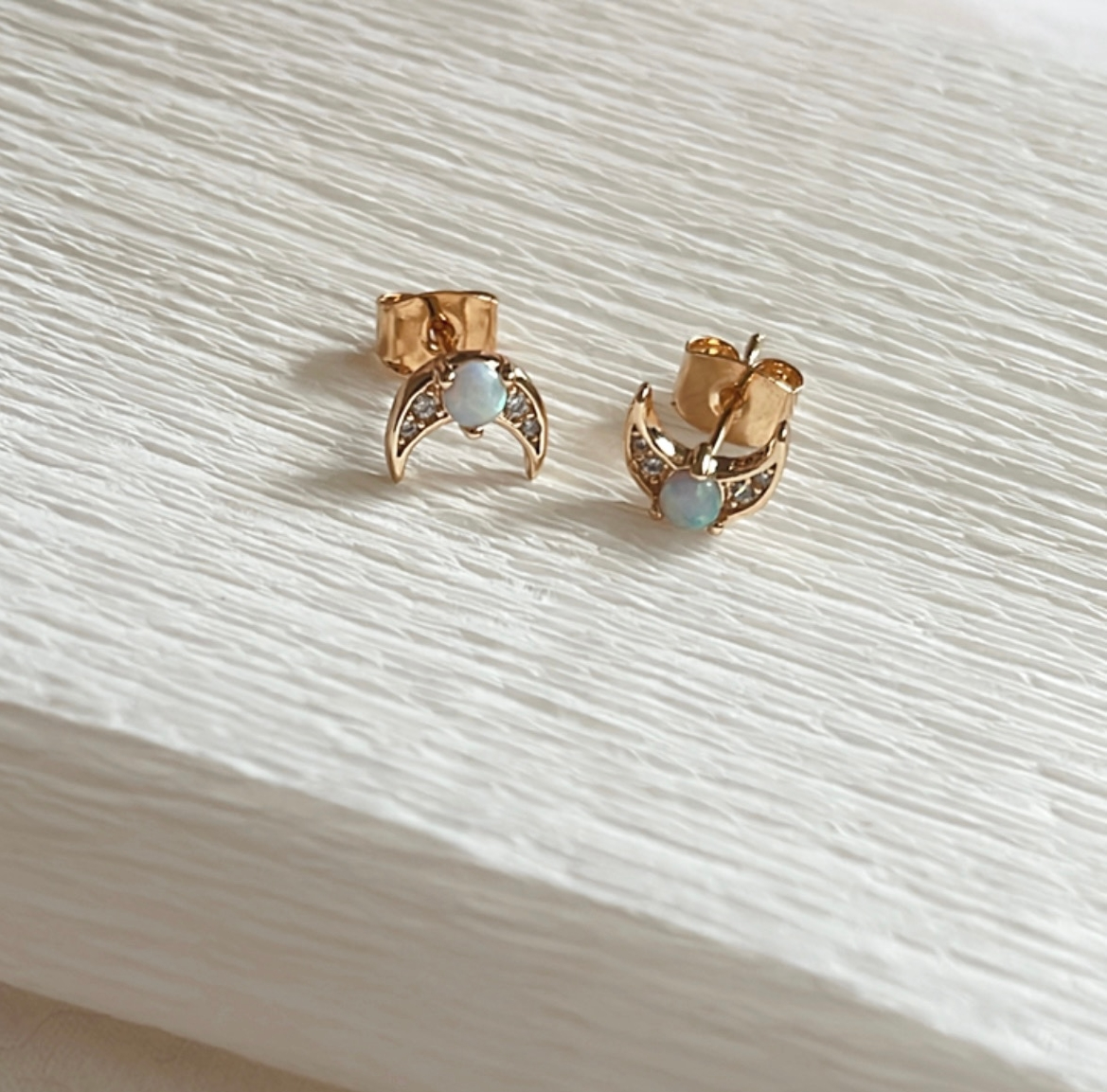 Sienne Mood Studs